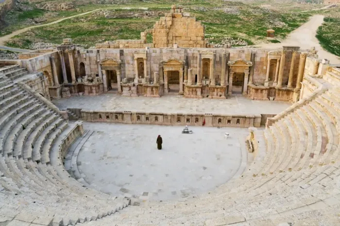 Framed Print : The South Theatre, Jerash, Roman City of the Decapolis, Jordan, Middle East Framed Print : The South Theatre, Jerash, Roman City of the Decapolis, Jordan, Middle East