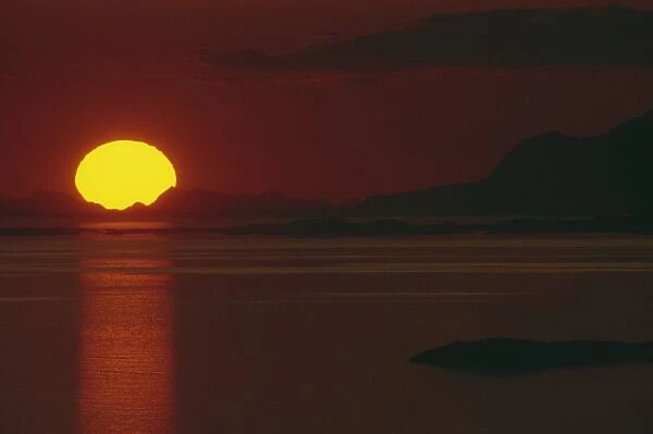 Spectacular midnight sun, taken at 1 am, Bodo, Polar Circle, Norway, Scandinavia, Europe
