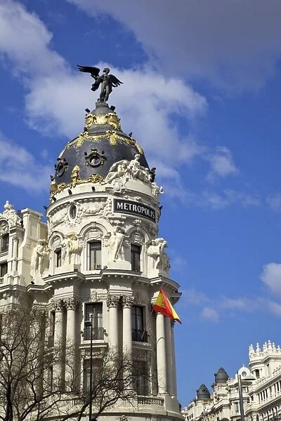 Spring sunshine on the Metropolis Building, Gran Via, Madrid, Spain, Europe