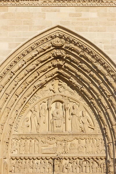 St. Annes gate, west front, Notre Dame Cathedral, UNESCO World Heritage Site, Paris