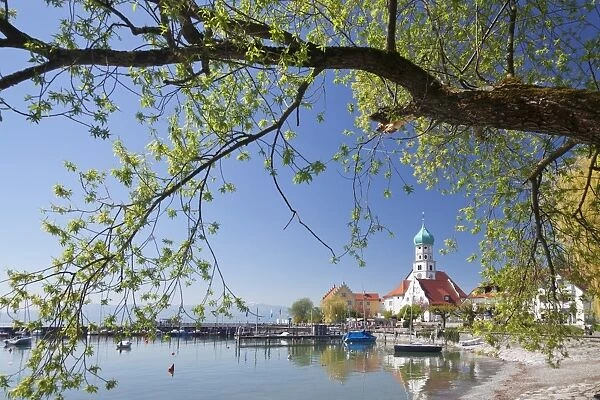 St Georg Church and Castle, Peninsula of Wasserburg, Lake Constance, Schwaben, Bavaria