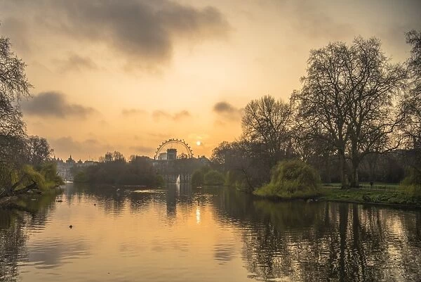 St. James Park sunrise, London, England, United Kingdom, Europe