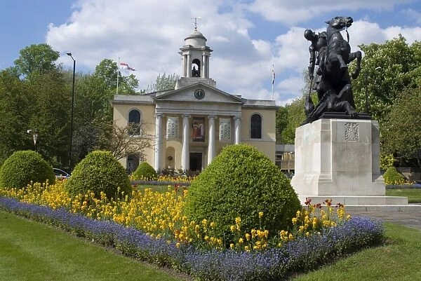 St. Johns Wood church and statue of George and the Dragon, St. Johns Wood