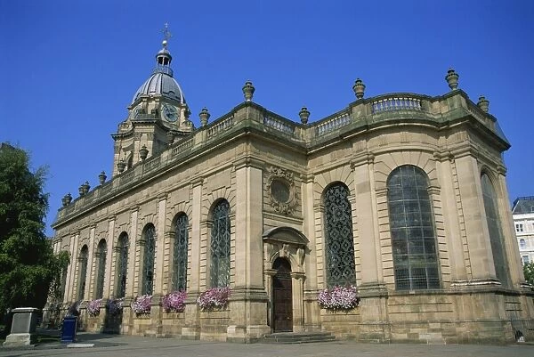 St. Philips Cathedral dating from 1715, Birmingham, England, United Kingdom, Europe