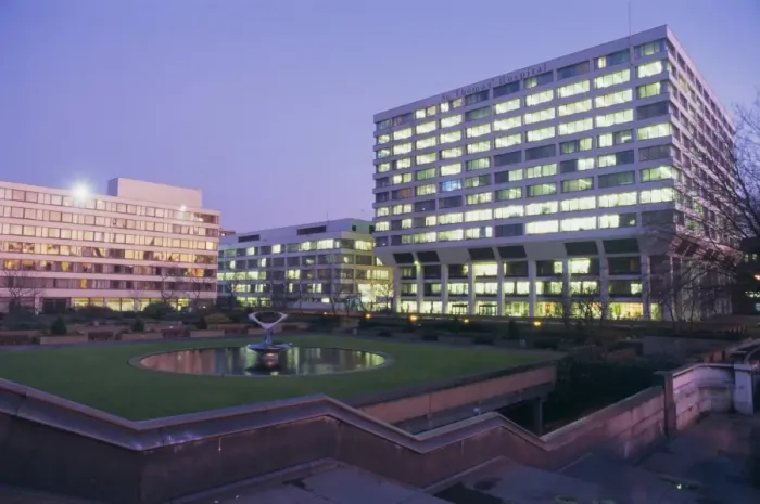 Framed Print : St. Thomass Hospital, London, England, UK, Europe Framed Print : St. Thomass Hospital, London, England, UK, Europe