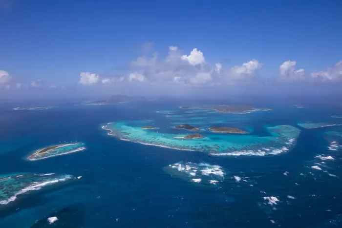 Framed Print : St Vincent and The Grenadines, Aerial view of the Tobago Cays a Framed Print : St Vincent and The Grenadines, Aerial view of the Tobago Cays a
