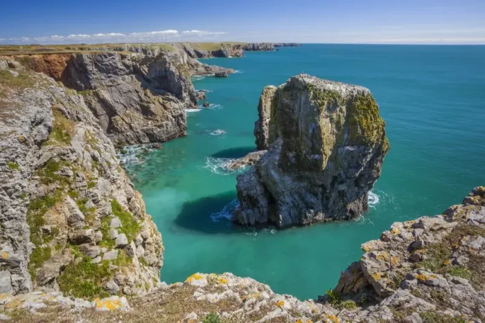 Framed Print : Stack Rocks, Castlemartin, Pembrokeshire Coast, Wales, United Kingdom, Europe