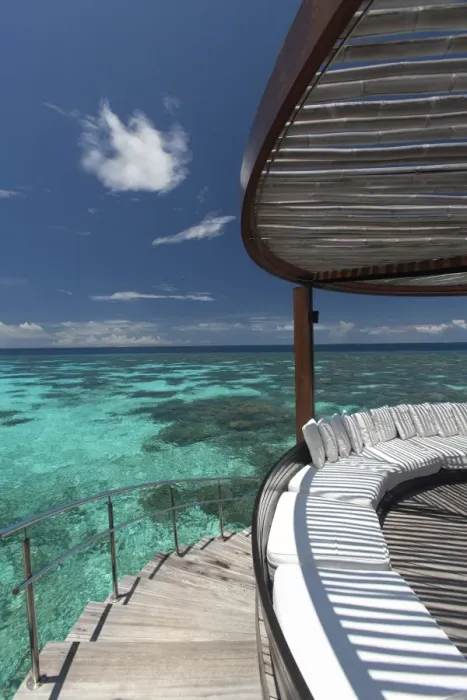 Framed Print : Stairs to the beach and sofa overlooking the ocean, Maldives, Indian Ocean, Asia Framed Print : Stairs to the beach and sofa overlooking the ocean, Maldives, Indian Ocean, Asia