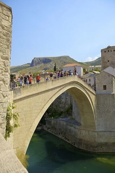Stari Most (New Old Bridge), UNESCO World Heritage Site, Mostar, Bosnia, Bosnia-Herzegovina, Europe