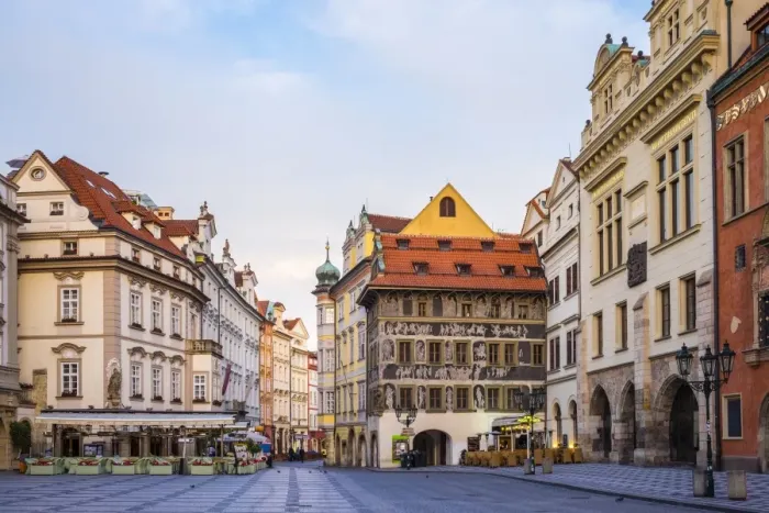 Framed Print : Staromestske namesti (Old Town Square) at dawn, Stare Meso (Old Town), Prague, Czech Republic Framed Print : Staromestske namesti (Old Town Square) at dawn, Stare Meso (Old Town), Prague, Czech Republic
