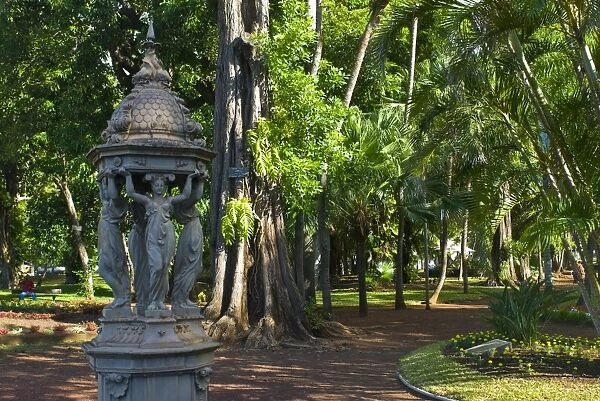 Statue in the Botanical Garden, St-Denis, La Reunion, Indian Ocean, Africa