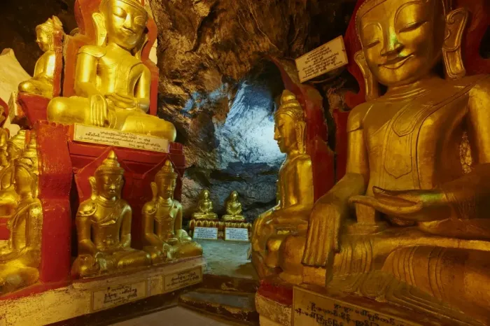 Framed Print : Statue of the Buddha, Shwe Oo Min natural Buddhist cave pagoda, Pindaya, Shan State, Myanmar (Burma), Asia Framed Print : Statue of the Buddha, Shwe Oo Min natural Buddhist cave pagoda, Pindaya, Shan State, Myanmar (Burma), Asia