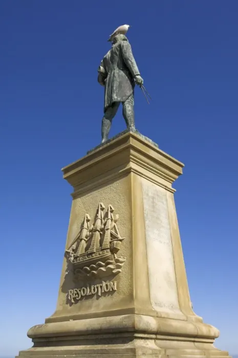 Framed Print : Statue of Captain James Cook, Seafront, Whitby, North Yorkshire, Yorkshire Framed Print : Statue of Captain James Cook, Seafront, Whitby, North Yorkshire, Yorkshire