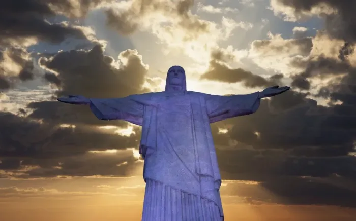 Framed Print : Statue of Christ the Redeemer at sunset, Corcovado, Rio de Janeiro, Brazil, South America Framed Print : Statue of Christ the Redeemer at sunset, Corcovado, Rio de Janeiro, Brazil, South America