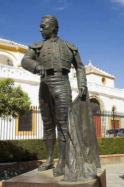 Statue of Curro Romero a famous matador