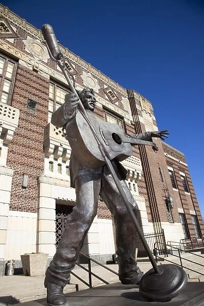 Statue of Elvis Presley in Shreveport, Louisiana, United States of America, North America