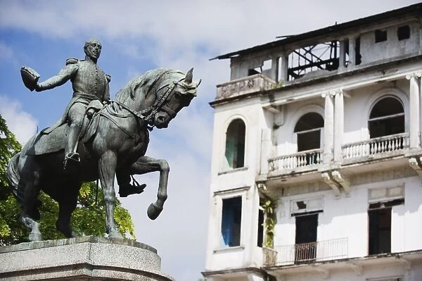 Statue of General Tomas Herrera, historical old town, UNESCO World Heritage Site