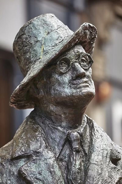 Statue of James Joyce, O Connell Street, Dublin, Republic of Ireland, Europe
