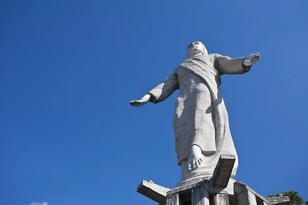 Statue of Jesus Christ, Park Naciones Unidas El Pichacho (United Nations Park)