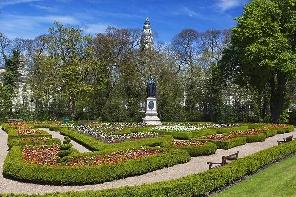 Statue of John 3rd Marquess of Bute Formal Garden, Cardiff, Wales, United Kingdom, Europe