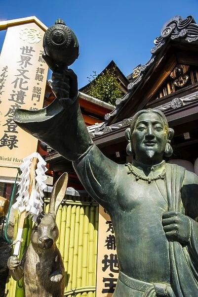 Statue in the Kiyomizu-dera Buddhist Temple, UNESCO World Heritage Site, Kyoto, Japan, Asia
