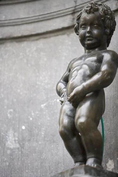 Statue of Manneken Pis fountain, Brussels, Belgium, Europe