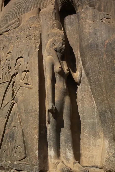 Framed Print : Statue of Nefertari, Luxor Temple, UNESCO World Heritage Site, Luxor, Egypt, North Africa, Africa Framed Print : Statue of Nefertari, Luxor Temple, UNESCO World Heritage Site, Luxor, Egypt, North Africa, Africa