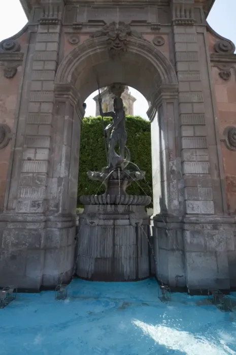 Framed Print : Statue of Neptune, Santiago de Queretaro (Queretaro), a UNESCO World Heritage Site Framed Print : Statue of Neptune, Santiago de Queretaro (Queretaro), a UNESCO World Heritage Site