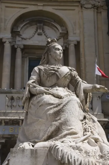 Framed Print : Statue of Queen Victoria outside the Public Library, Valletta, Malta, Europe Framed Print : Statue of Queen Victoria outside the Public Library, Valletta, Malta, Europe