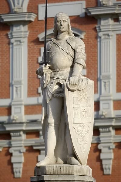 Statue of Roland in front of the House of the Blackheads