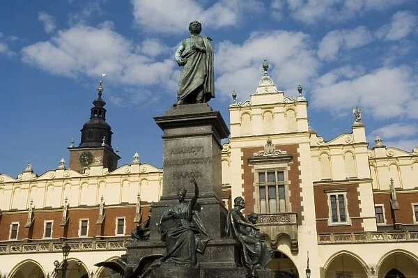 Statue of the romantic poet Mickiewicz in front of The Cloth Hall