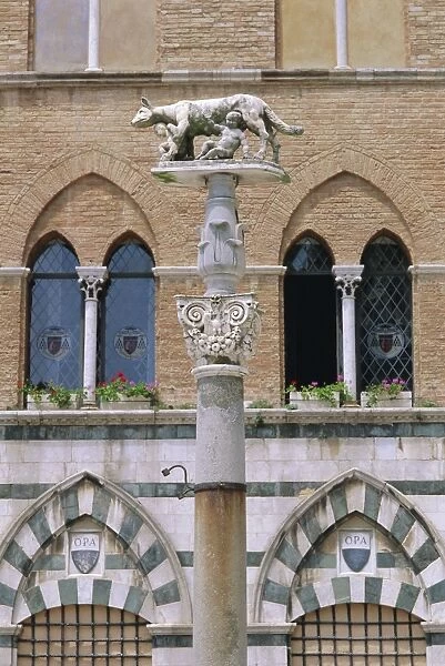 Statue of Romulus and Remus in the Piazza del Duomo