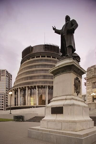 Statue of Seddon, New Zealand Prime Minister, outside Beehive and Parliament House
