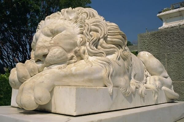 Statue of a sleeping lion at the Alupka Palace in Yalta