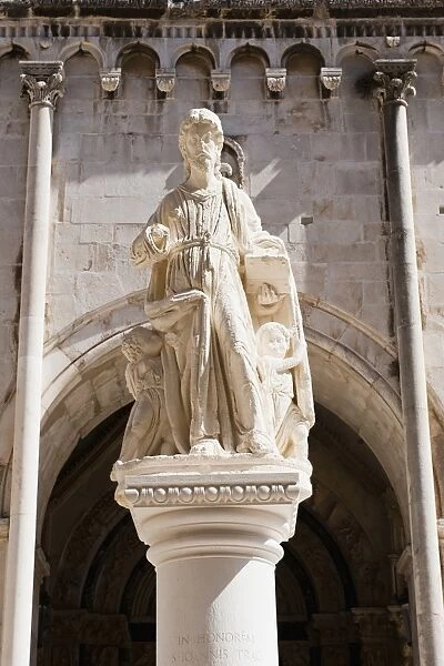 Statue of St. Lawrence, St. Lawrence Square, Trogir, UNESCO World Heritage Site, Dalmatia, Croatia, Europe