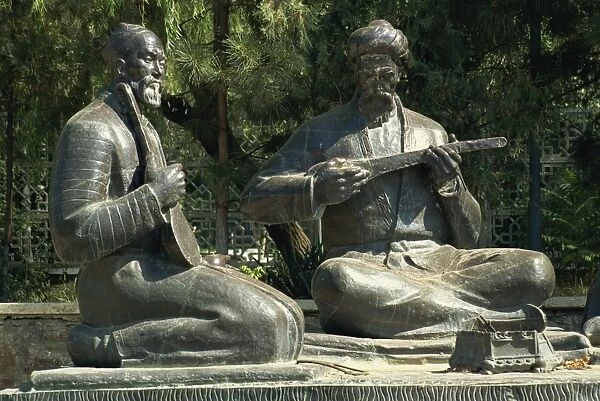 Statue of Uzbek musicians, Samarkand, Uzbekistan, Central Asia, Asia