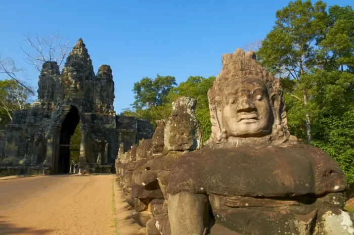 Framed Print : Statues of giants holding the sacred naga, South Entry Gate, Angkor Thom Framed Print : Statues of giants holding the sacred naga, South Entry Gate, Angkor Thom