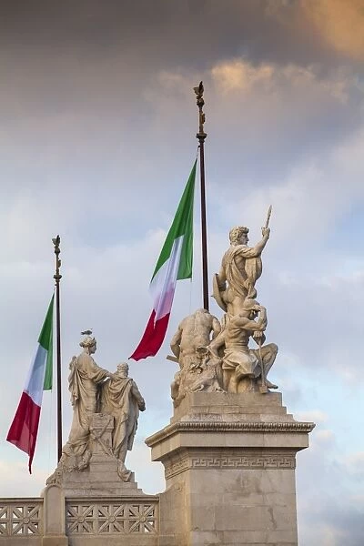 Statues on Vittorio Emanuele II Monument, Rome, Lazio, Italy, Europe