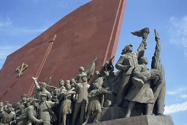 Statues of workers on Mansudae Hill Grand Monument, Pyongyang, North Korea, Asia