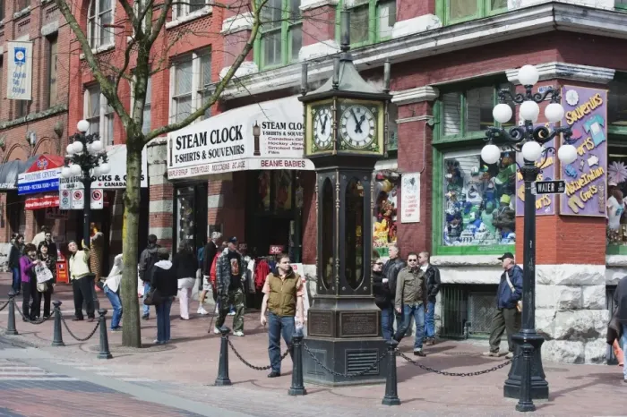 Framed Print : The Steam Clock on Water Street, Gastown, Vancouver, British Columbia, Canada