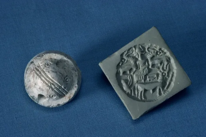 Framed Print : Steatite Dilmun seals from around 2350 BC, New National Museum, Manama Framed Print : Steatite Dilmun seals from around 2350 BC, New National Museum, Manama