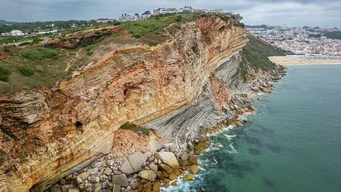 Framed Print : The steep cliffs of Nazare, Oeste, Portugal, Europe Framed Print : The steep cliffs of Nazare, Oeste, Portugal, Europe