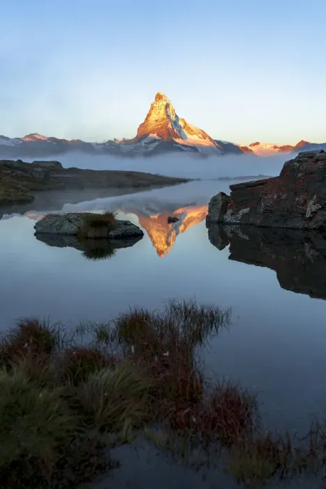 Framed Print : Stellisee lake and Matterhorn at sunrise in autumn, Zermatt, Valais Canton, Swiss Alps Framed Print : Stellisee lake and Matterhorn at sunrise in autumn, Zermatt, Valais Canton, Swiss Alps