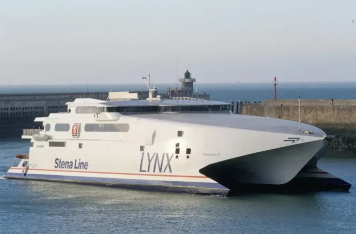 Framed Print : Stena Line Sea Lynx trimaran, Dieppe harbour, France, Europe
