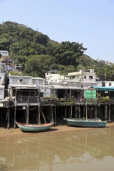 Stilt houses, fishing village of Tai O, Lantau Island, Hong Kong, China, Asia
