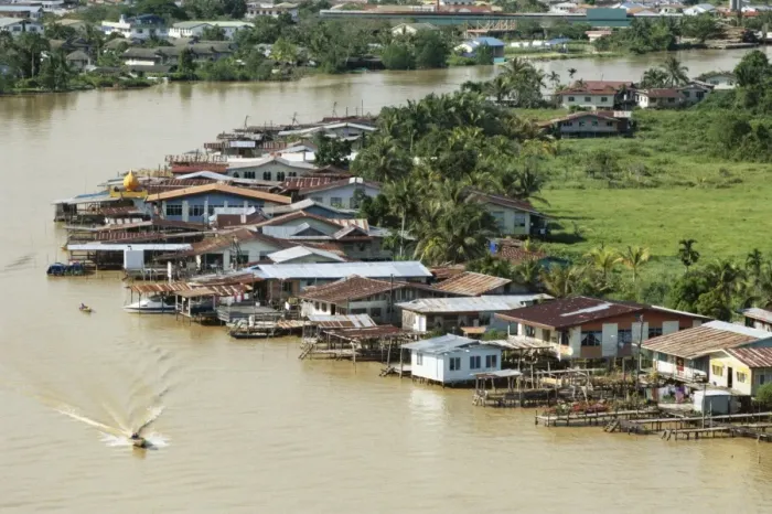 Framed Print : Stilt houses along Limbang River Framed Print : Stilt houses along Limbang River
