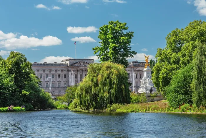 Framed Print : St.James's Park and Buckingham Palace, City of Westminster, London, England Framed Print : St.James's Park and Buckingham Palace, City of Westminster, London, England