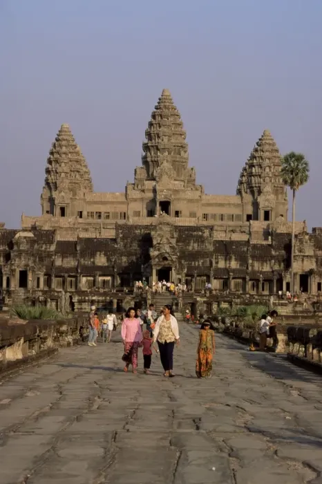 Framed Print : Stone causeway gates, Angkor Wat, UNESCO World Heritage Site, Angkor, Siem Reap