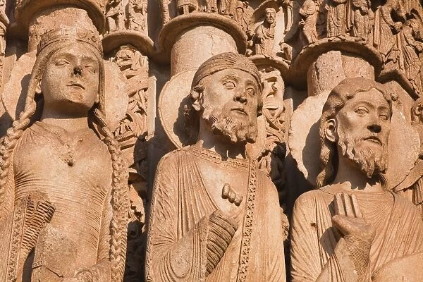 Stone figures adorning the west front of Chartres Cathedral, UNESCO World Heritage Site, Chartres, Eure-et-Loir, Centre, France, Europe