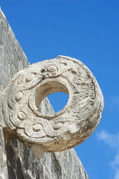 One of the stone hoops in the Great Ball Court (Gran Juego de Pelota), ancient Mayan ruins of Chichen Itza, UNESCO World Heritage Site, Yucatan, Mexico
